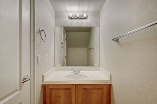 8744 Traveling Breeze Ave, Ut 102, Las Vegas, NV 89178
