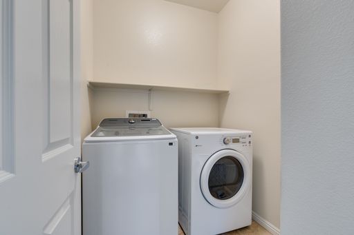 374 Taylor Springs Street, Henderson, NV 89014