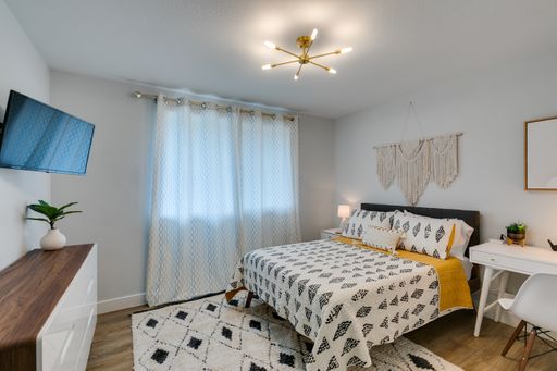 2000 Springview Dr, Las Vegas, NV 89146