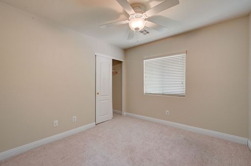 8744 Traveling Breeze Ave, Ut 102, Las Vegas, NV 89178