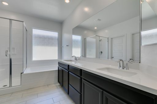 6858 Greensmen Avenue, Las Vegas, NV 89156