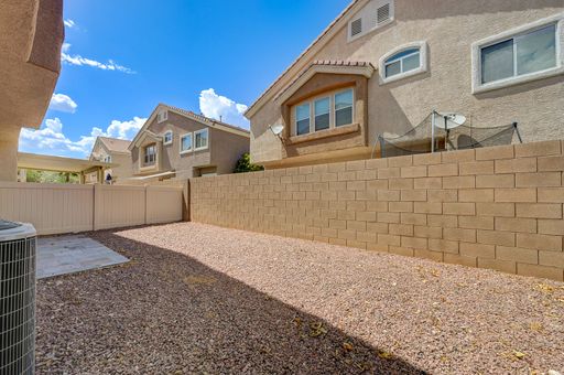 8744 Traveling Breeze Ave, Ut 102, Las Vegas, NV 89178