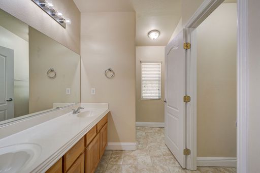 8744 Traveling Breeze Ave, Ut 102, Las Vegas, NV 89178