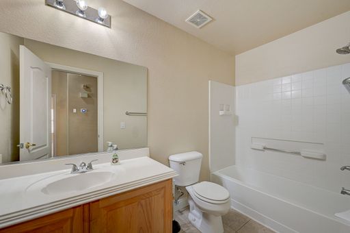 8744 Traveling Breeze Ave, Ut 102, Las Vegas, NV 89178