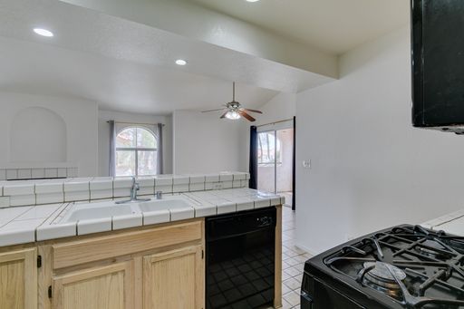 7570 W. Flamingo Rd, Ut 252, Las Vegas, NV 89147-4314