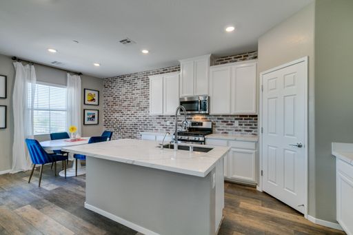 11940 Tomales Bay St, Las Vegas, NV 89138