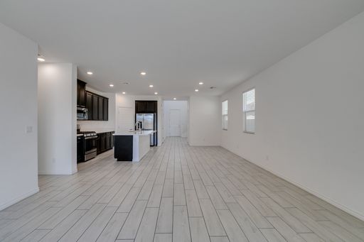 6858 Greensmen Avenue, Las Vegas, NV 89156