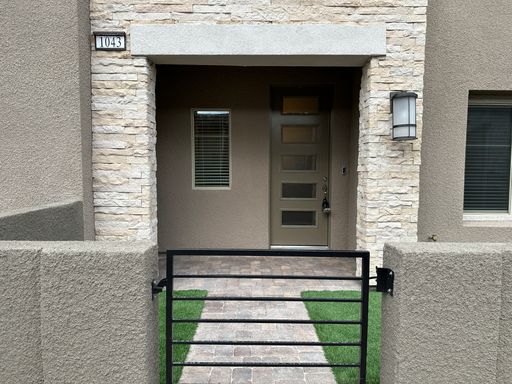 600 N. Carriage Hill Drive Unit 1043, Las Vegas, NV 89138