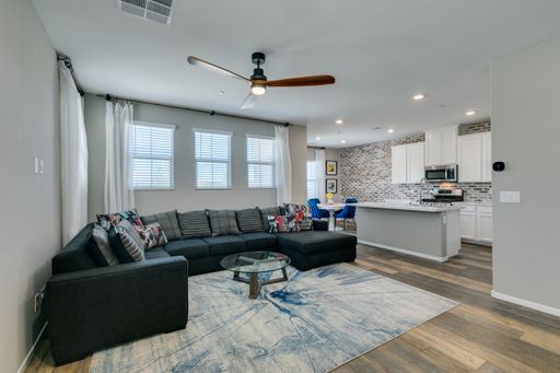 11940 Tomales Bay St, Las Vegas, NV 89138