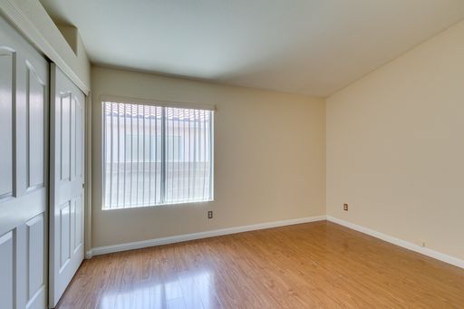 8168 W Gilmore Ave, Las Vegas, NV 89129