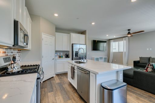 11940 Tomales Bay St, Las Vegas, NV 89138