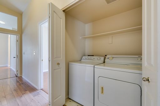 8168 W Gilmore Ave, Las Vegas, NV 89129