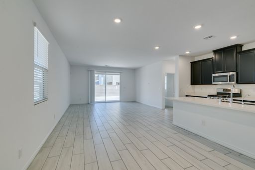 6858 Greensmen Avenue, Las Vegas, NV 89156