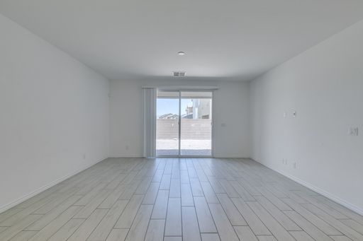 6858 Greensmen Avenue, Las Vegas, NV 89156