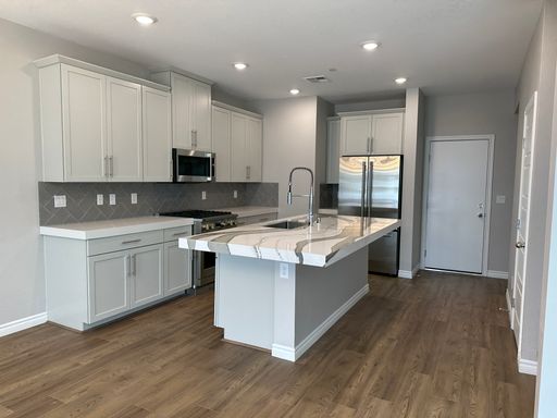 600 N. Carriage Hill Drive Unit 1043, Las Vegas, NV 89138