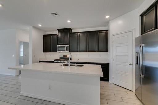 6858 Greensmen Avenue, Las Vegas, NV 89156