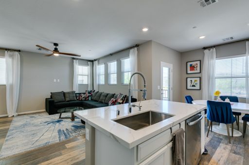 11940 Tomales Bay St, Las Vegas, NV 89138