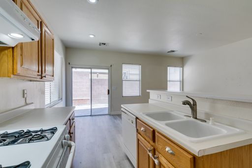 5938 Sakhalin Ave. , Las Vegas, NV 89139