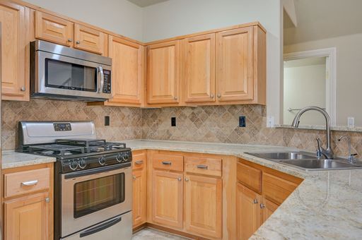 8744 Traveling Breeze Ave, Ut 102, Las Vegas, NV 89178
