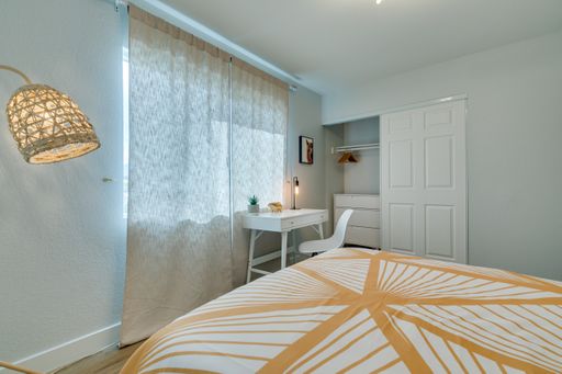 2000 Springview Dr, Las Vegas, NV 89146