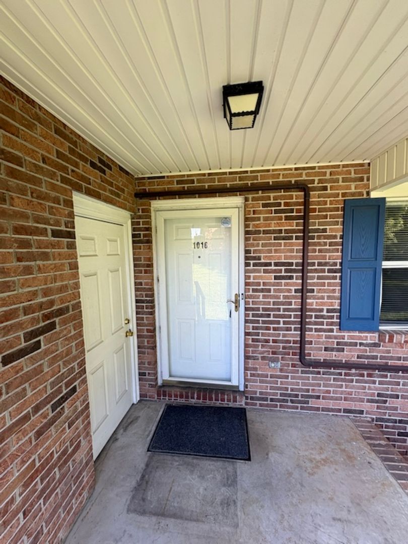 Jefferson City Apartment: 1010-1016 Martha Glass Dr