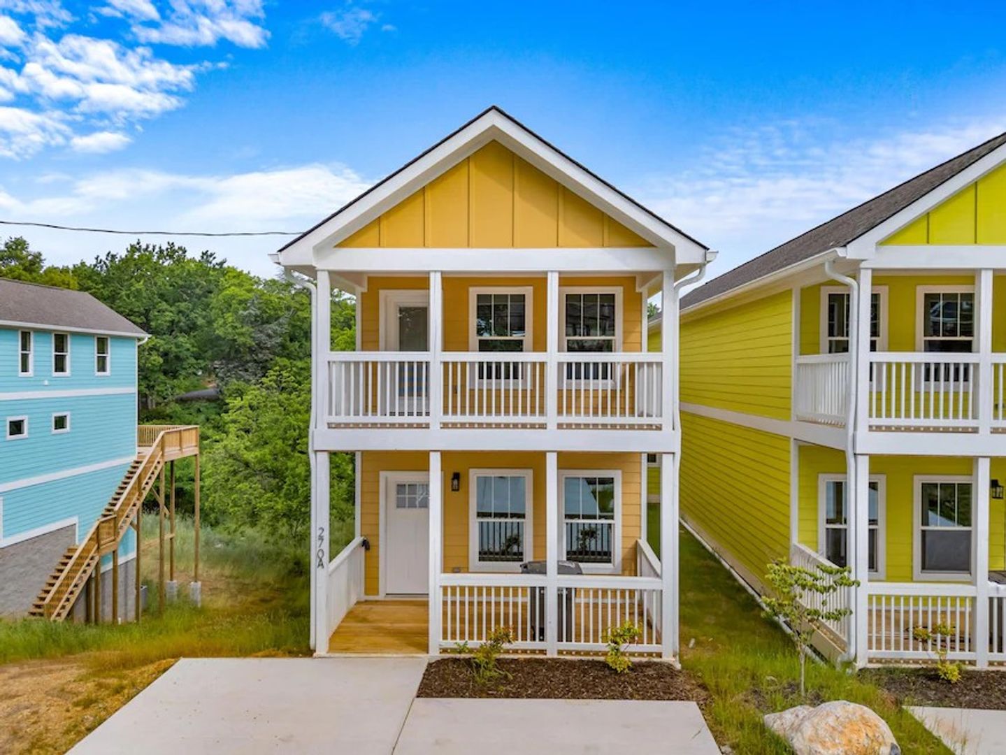 Dandridge House: 270 W Main St