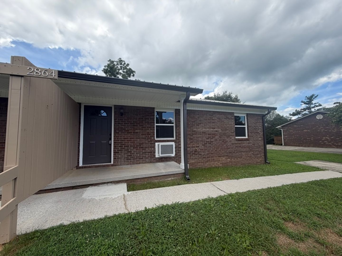 Morristown Apartment: 2860-2864 Blue Ridge Dr