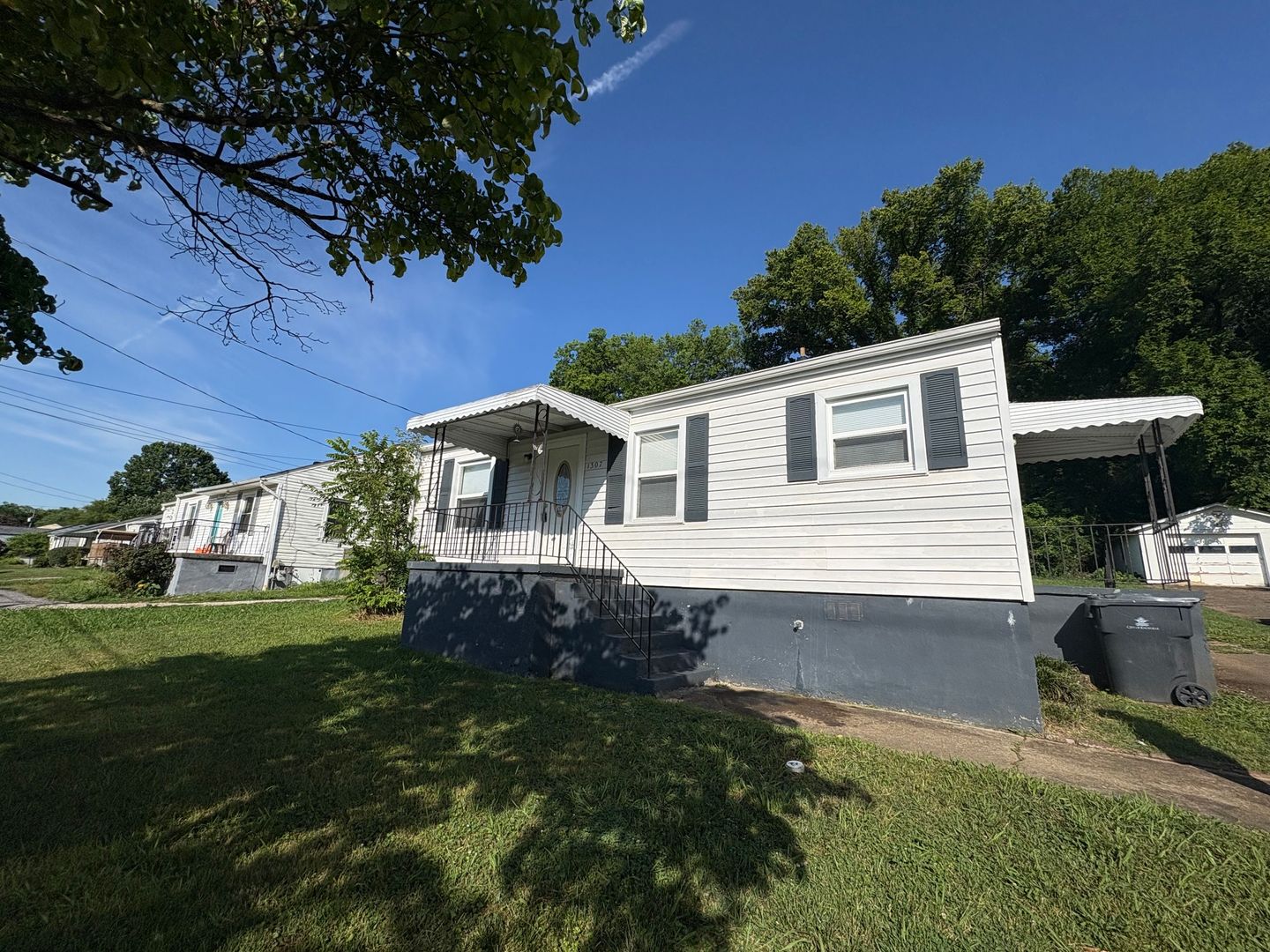 Knoxville House: 1307 E Moody Ave