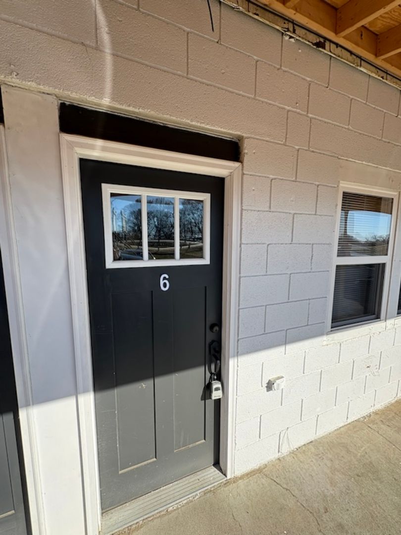 Morristown Apartment: 3241 Enka Highway