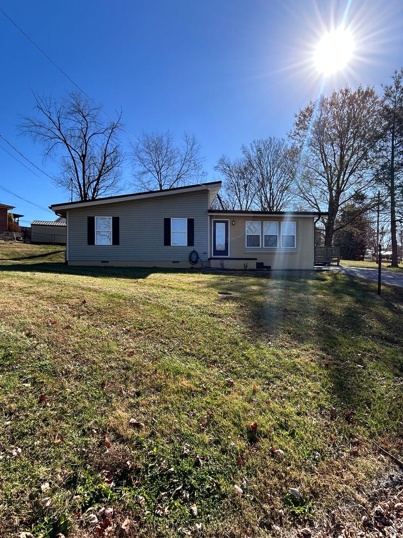 Morristown House: 2128 Fir St