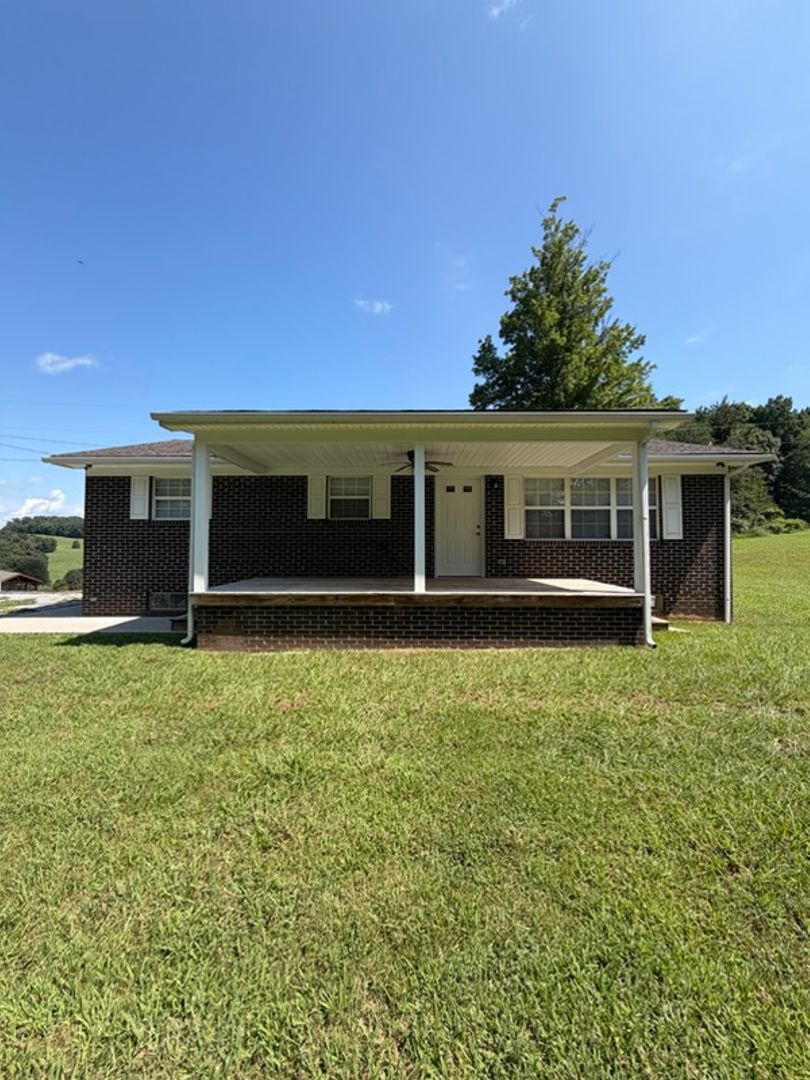 New Market House: 1742 Repass Rd
