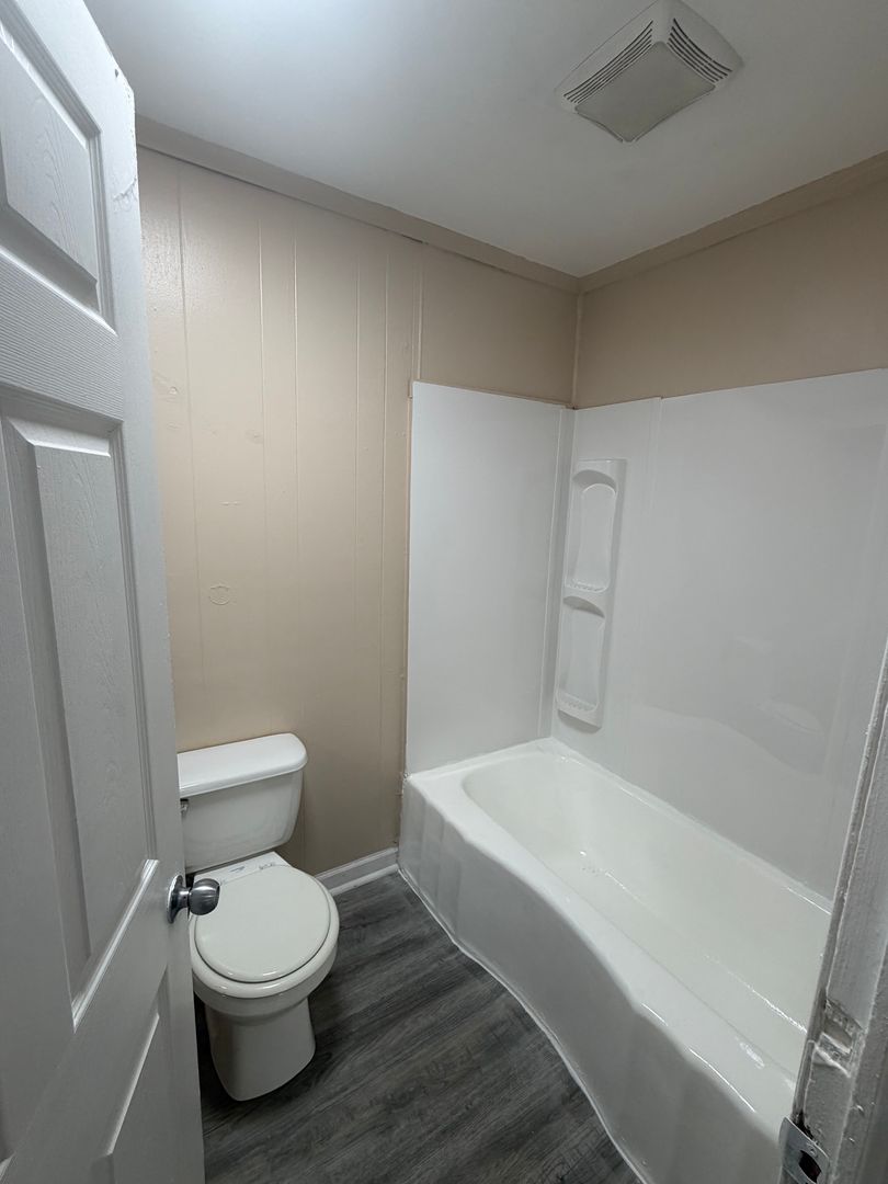 Muncie House: 519 S Liberty St Apt 6