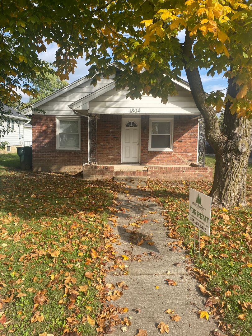 Muncie House: 1804 N Ball Ave
