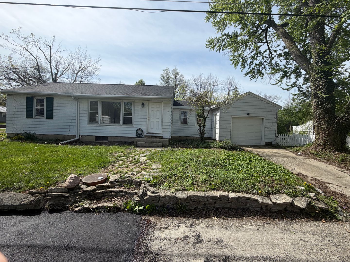 Muncie House: 2201 W Euclid Ave