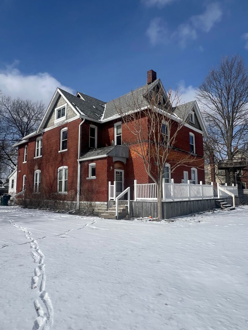 Muncie House: 519 S Liberty St Apt 1