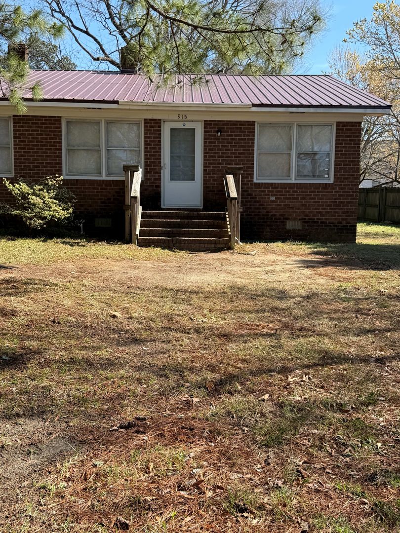 Nashville House: 915 Kates Lane