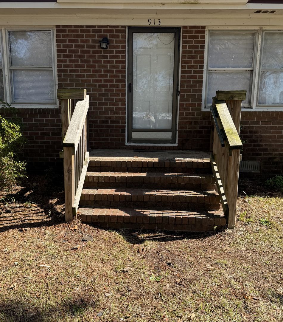 Nashville House: 913 Kates Lane