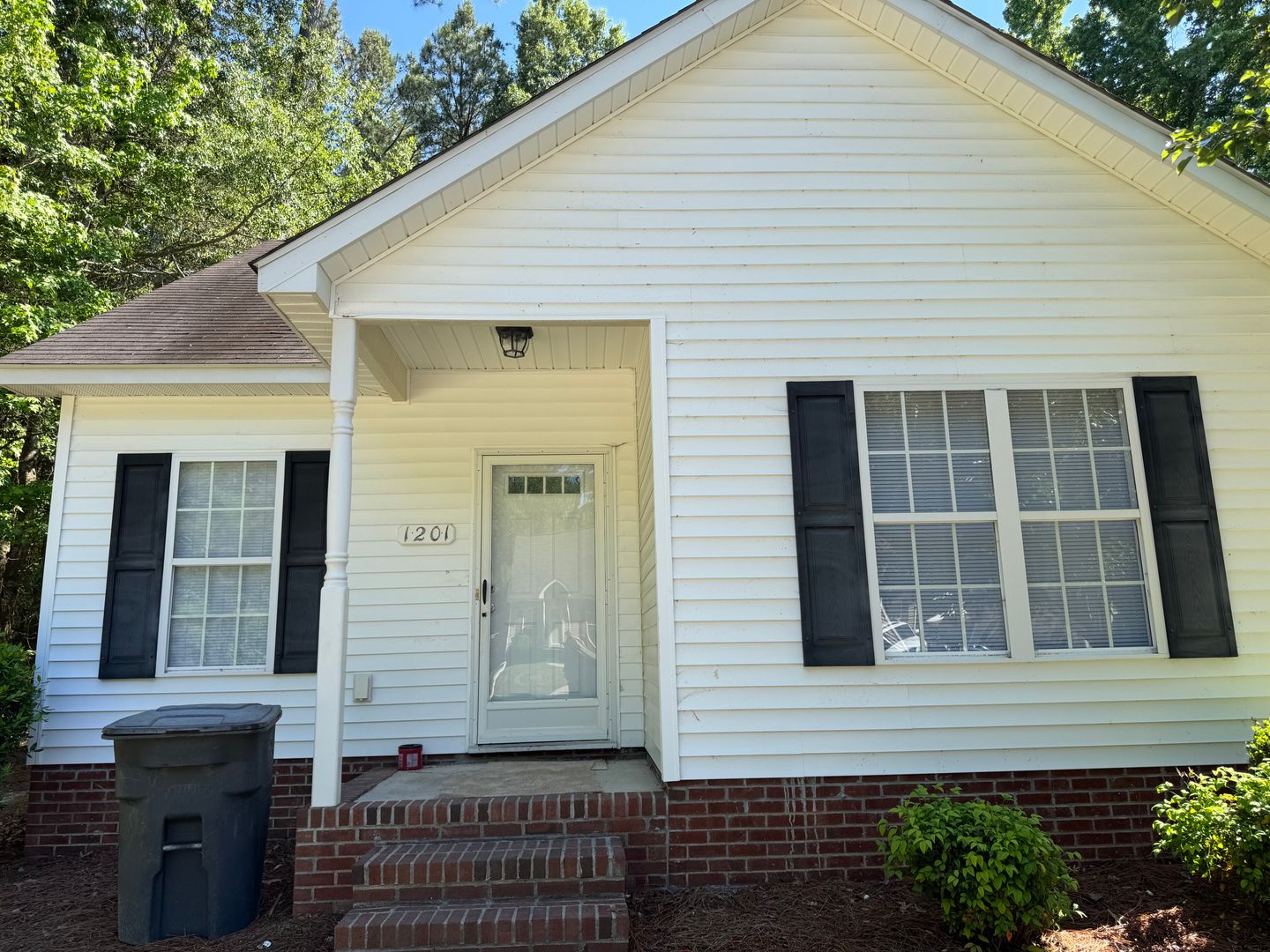 Rocky Mount House: 1201 Stoneridge Lane