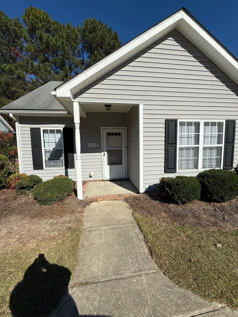 Rocky Mount House: 1218 Stoneridge Lane