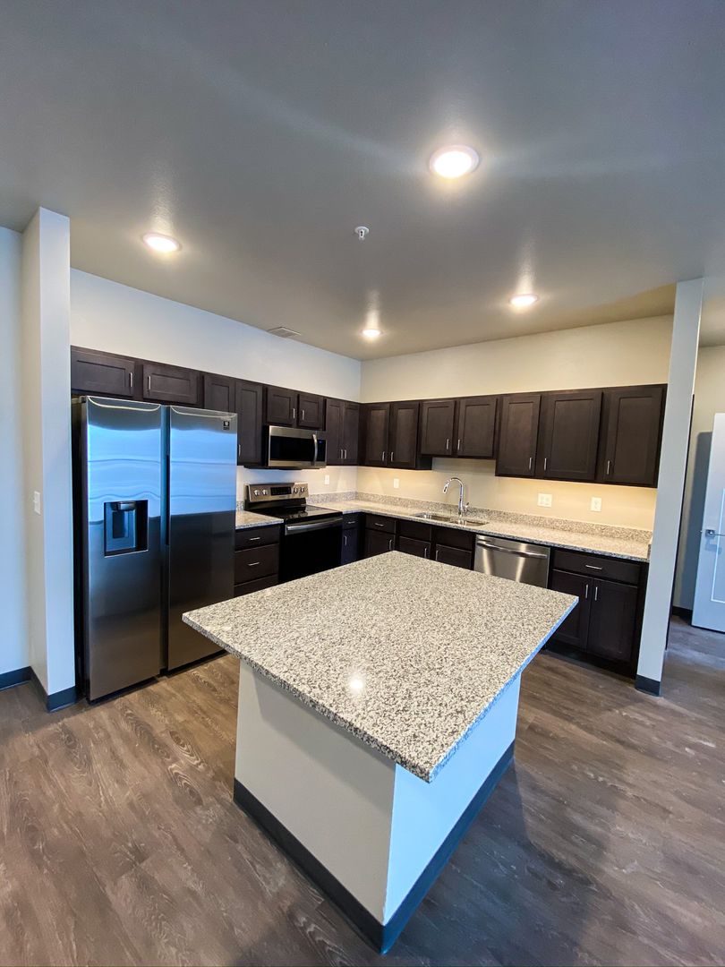 Tiffin Apartment: 1201 Aster Drive