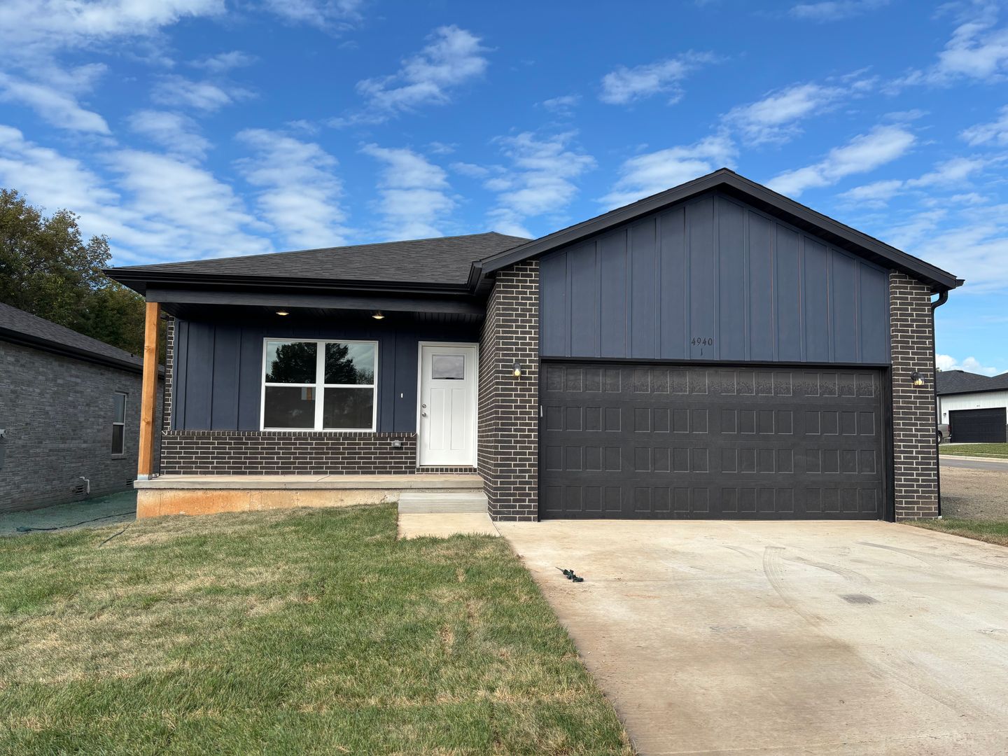 Springfield Apartment: 4940 West Minota Street