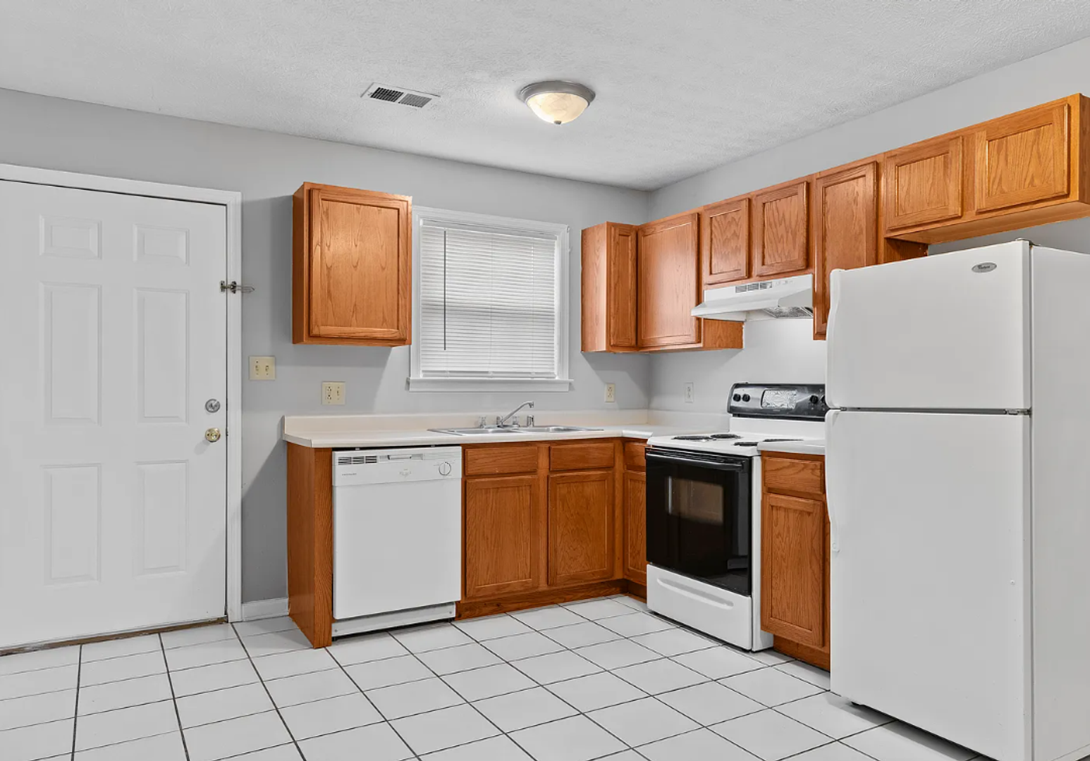 Richmond Apartment: 1100 Richmond Green Dr