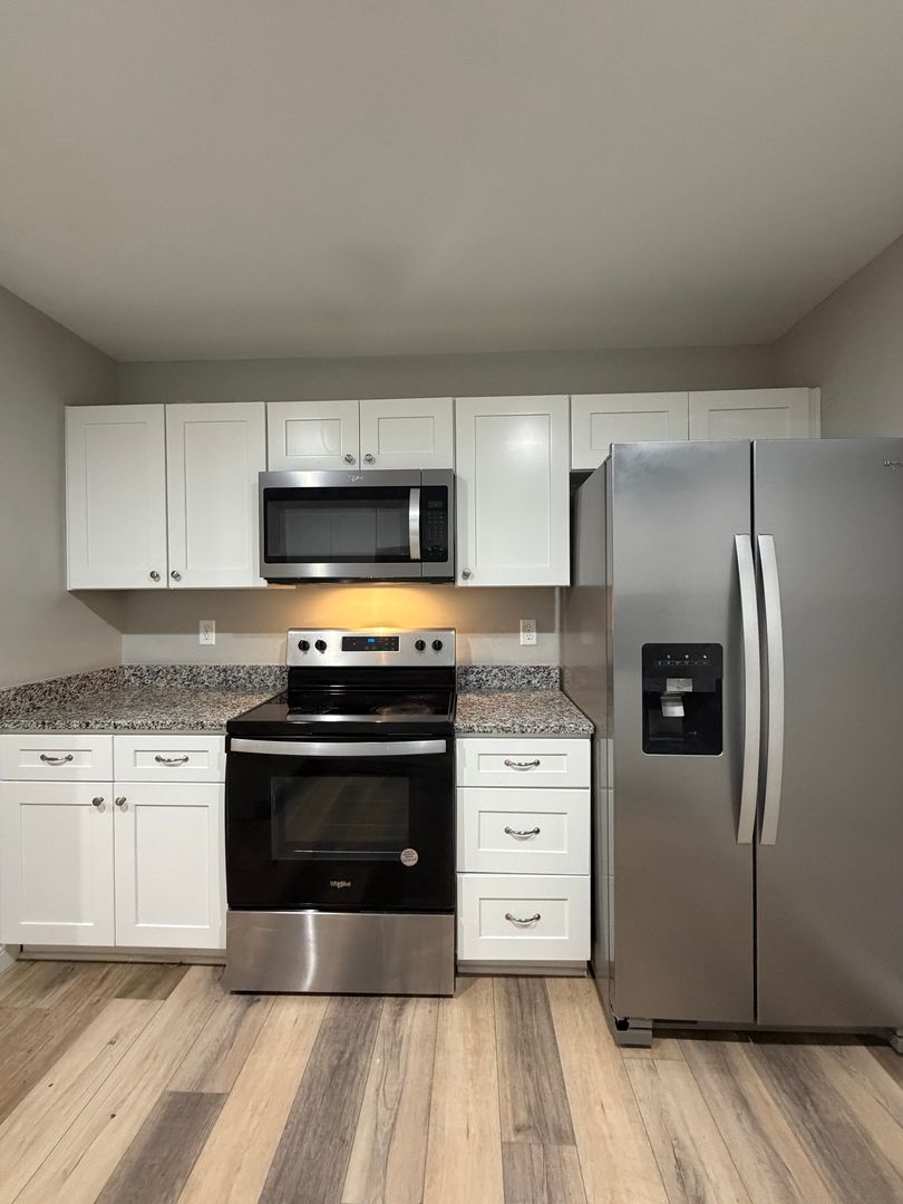 Richmond Apartment: 907 Linden Ave