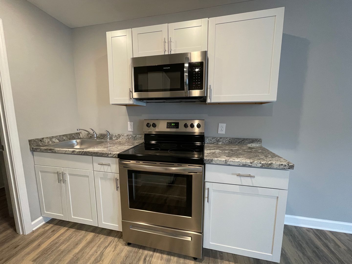 Winchester Apartment: 200 Hubbard