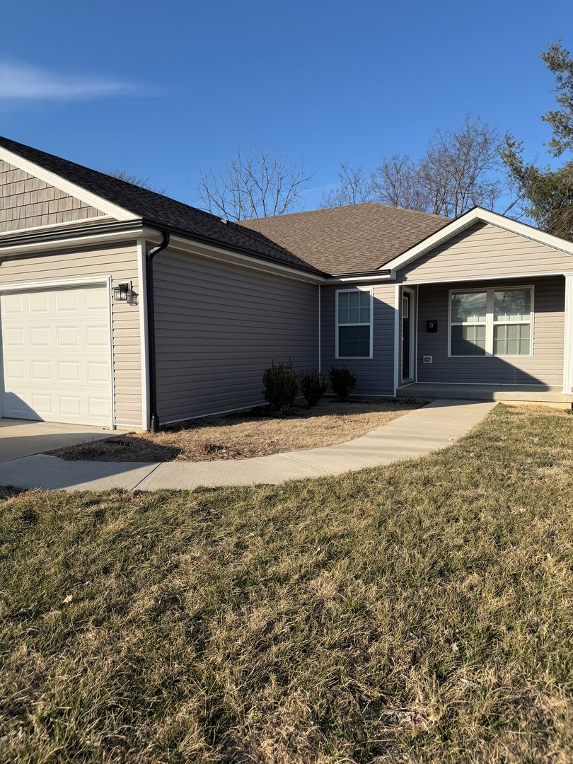 Richmond Apartment: 907 Linden Ave