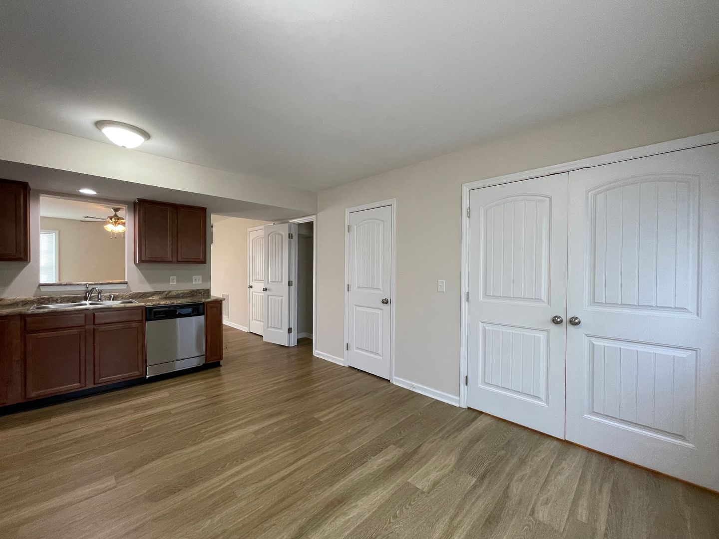 Richmond Apartment: 1005 Autumn Leaf Dr