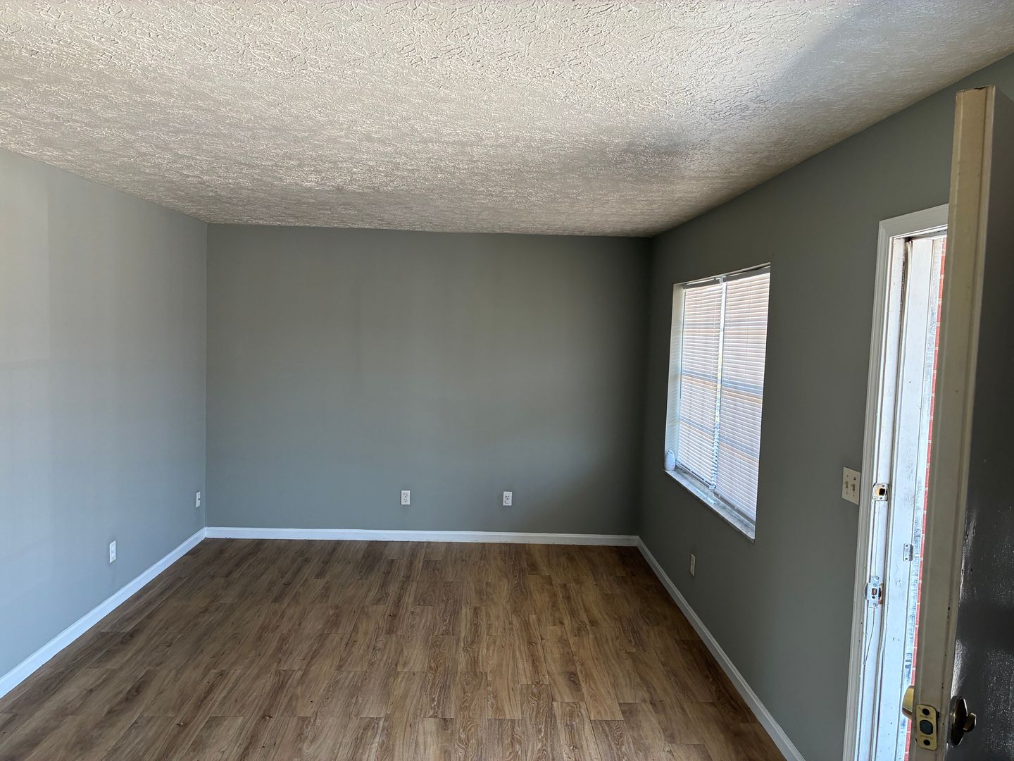 Louisville Apartment: 5458 New Cut rd