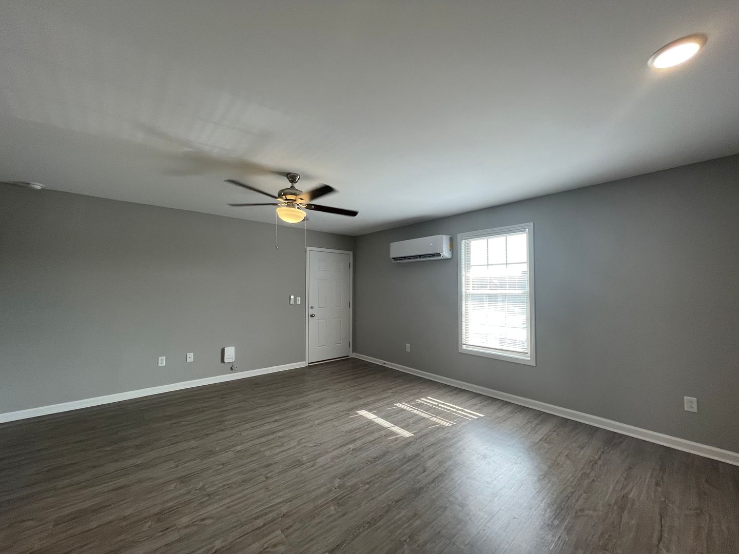 Richmond Apartment: 100 Park Crest Court