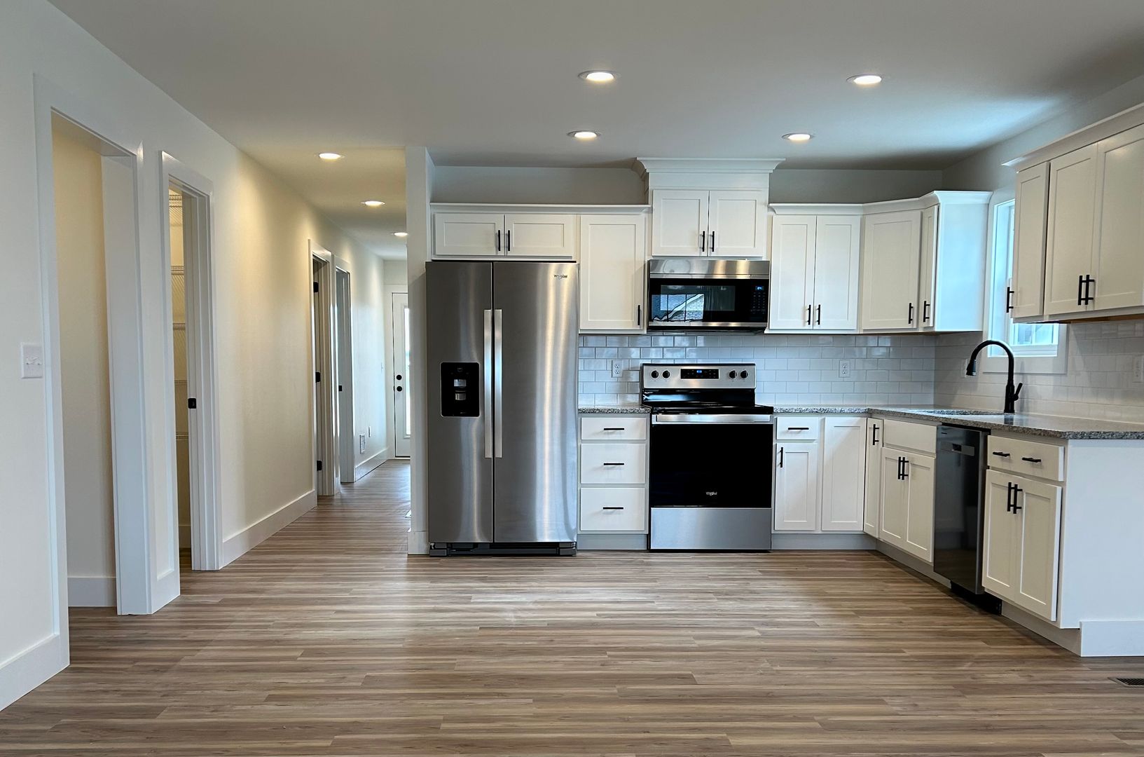 Berea Apartment: 213/215 Wyldwood Way