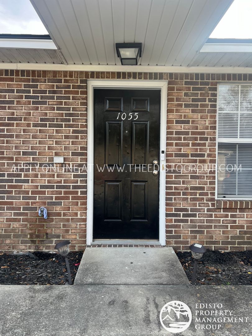 Orangeburg Apartment: 1031 - 1091 Fairfield Street